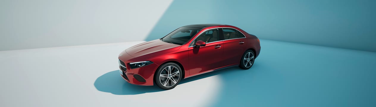 Mercedes Classe A Berline 2023 : trois quarts avant gauche