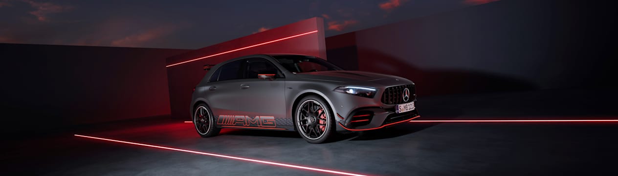 Classe A Mercedes-AMG A 45 S 2023 : trois quarts avant droit