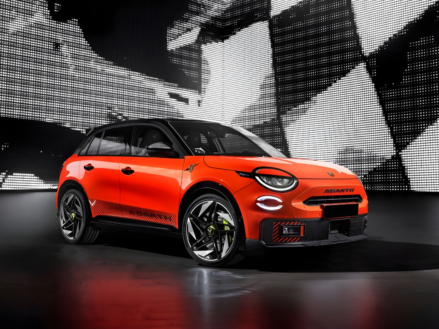 Abarth 600e Competizione