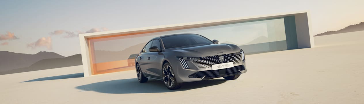 Peugeot 508 2023 : trois quarts avant droit