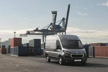 PEUGEOT BOXER 335 L2 DIESEL 2.2 BlueHDi H1 Professional Premium