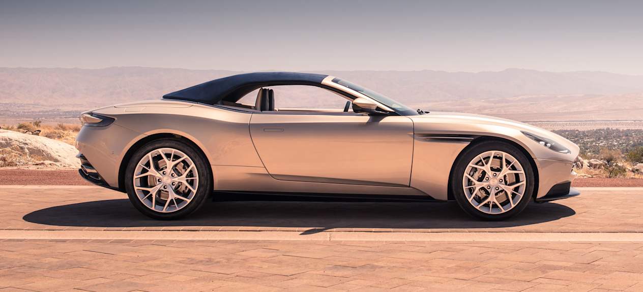 Aston Martin DB 11 Volante : Profil avec capote fermée