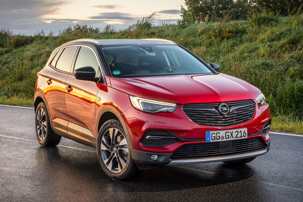 Opel Grandland X rouge