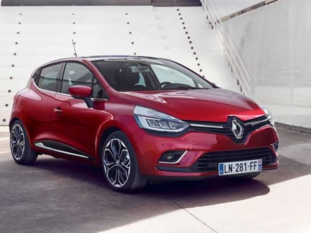 RENAULT UNVEILS NEW CLIO, THE LATEST VERSION OF ITS POPULAR BEST-SELLER