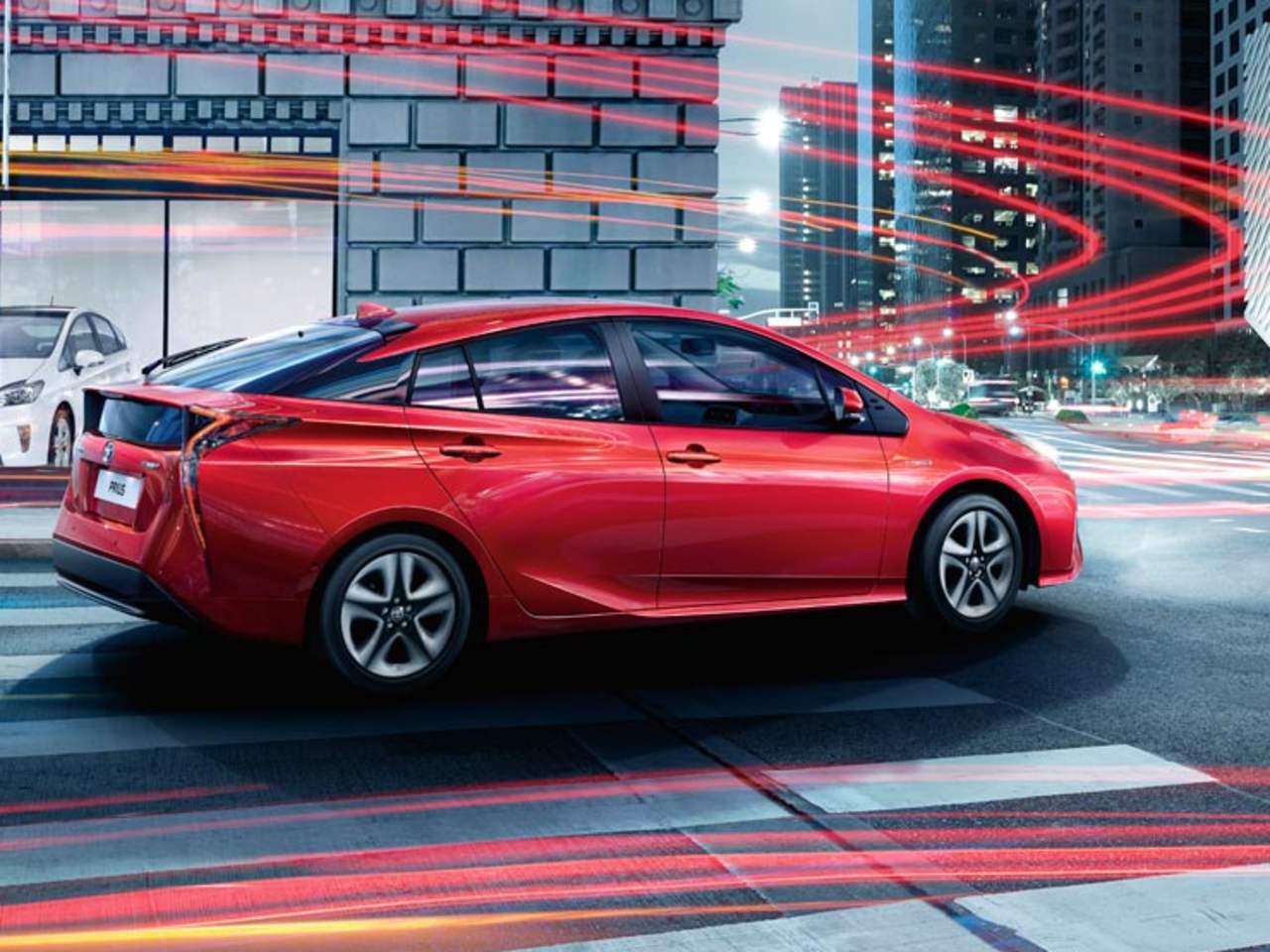 THE NEW TOYOTA PRIUS WINS AUTO EXPRESS GREEN AWARD 2016
