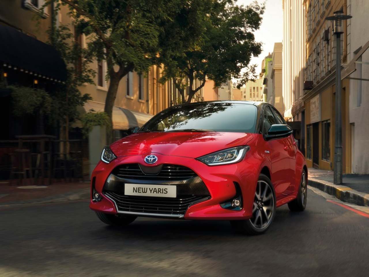 NEW TOYOTA YARIS TAKES HYBRID TITLE IN THE AUTO EXPRESS NEW CAR AWARDS