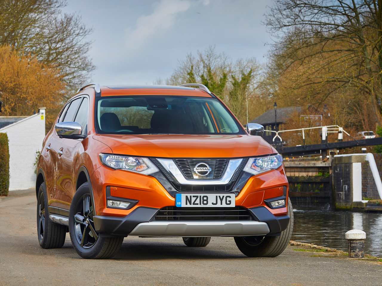 NISSAN INTRODUCES PLATINUM EDITION SV TO THE X-TRAIL RANGE