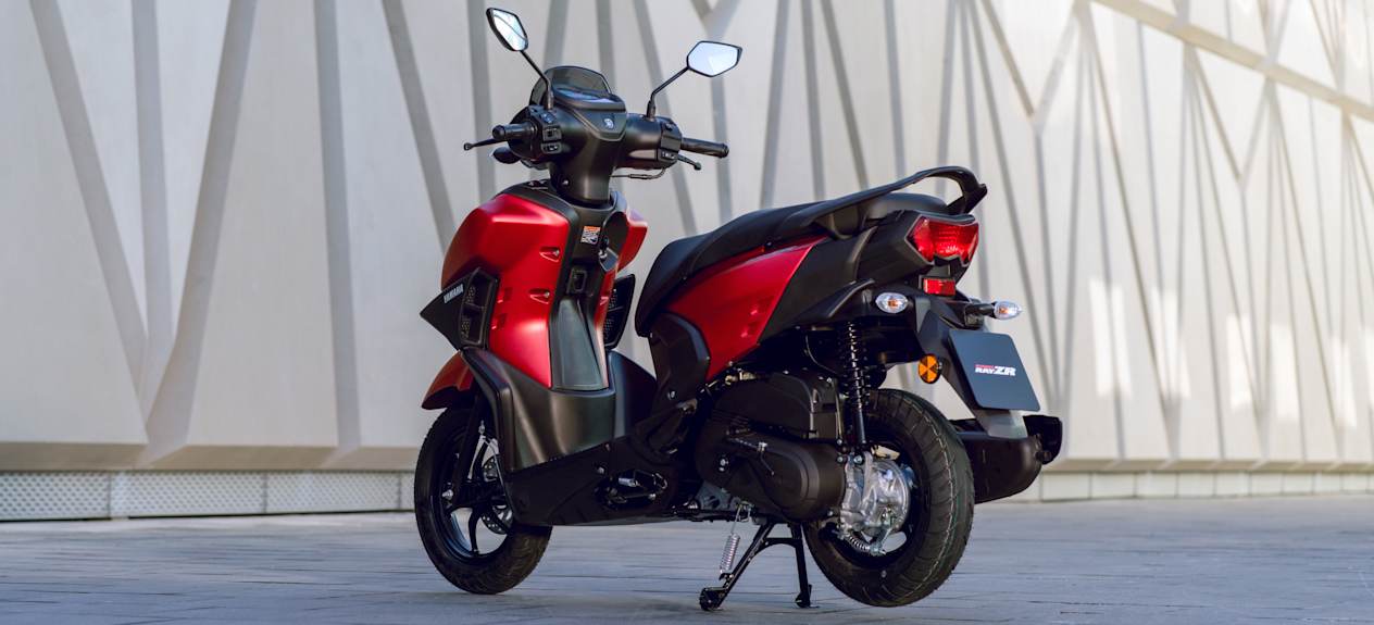 Yamaha RayZR 2024 : trois quarts arrière gauche statique
