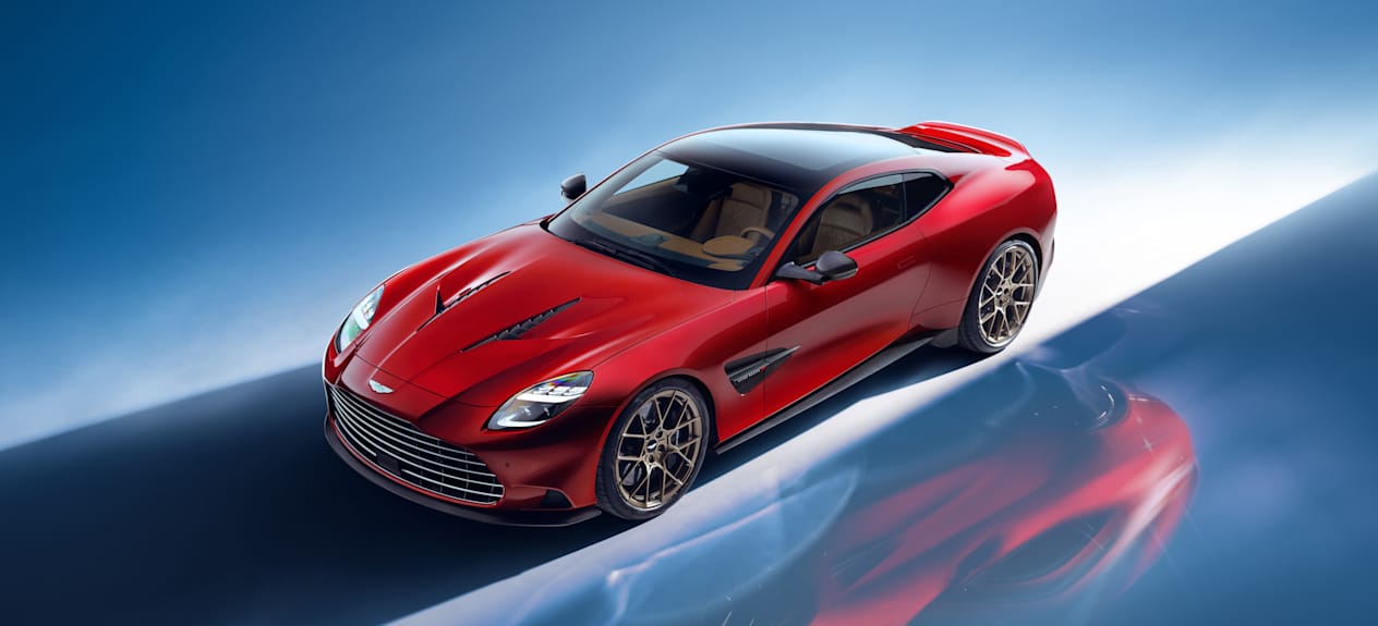 Aston Martin Vanquish 2024 : trois quarts avant gauche plongeant