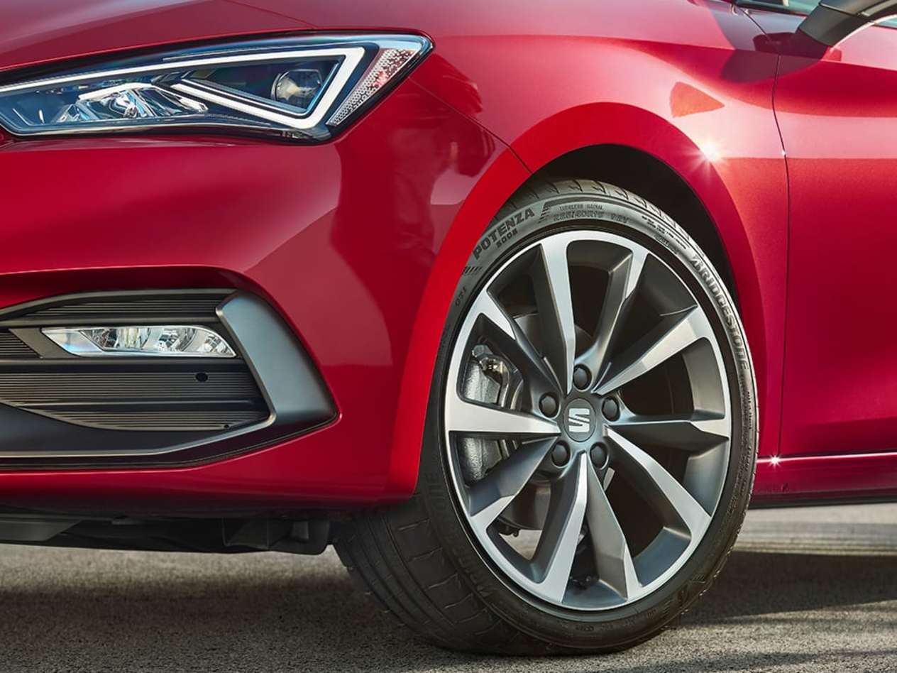 leon wheels red