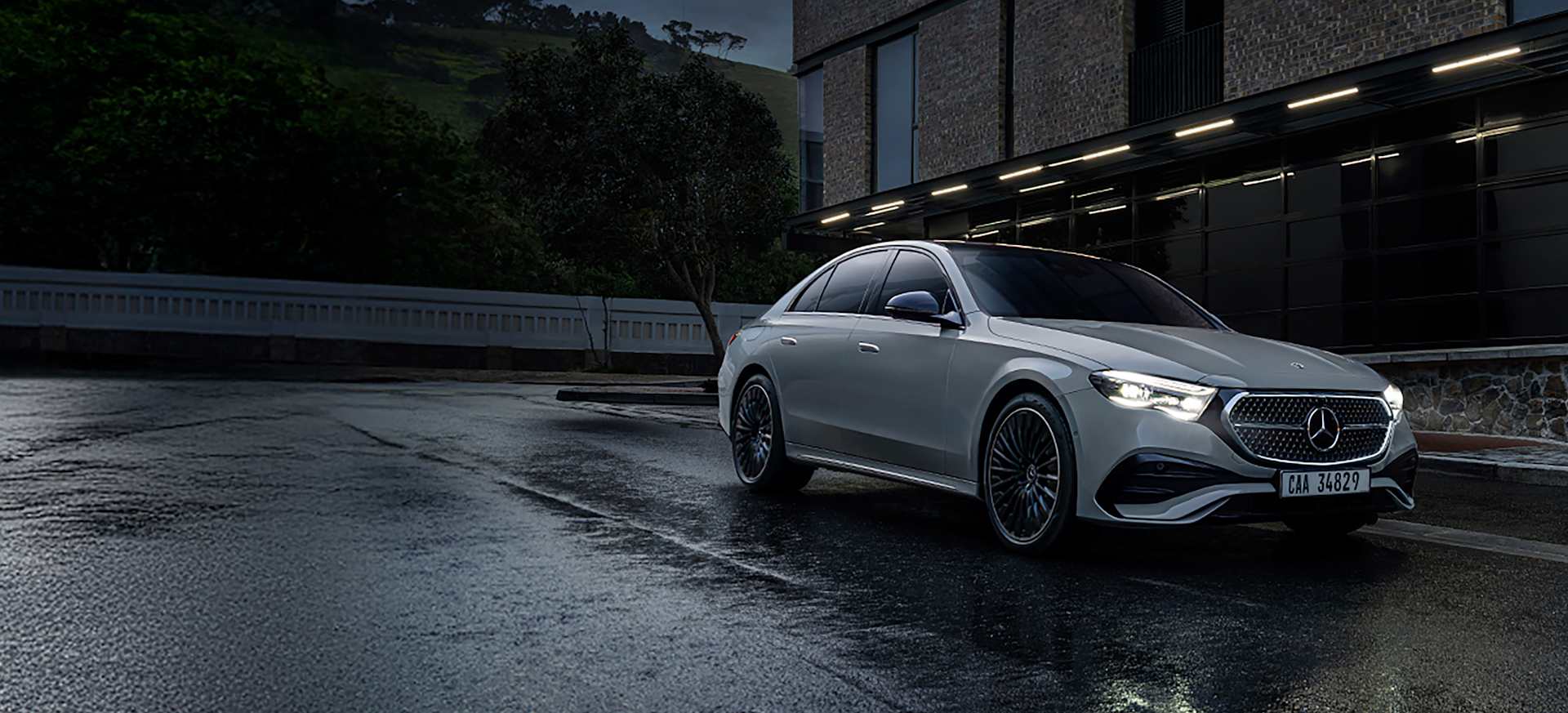 Order your 261 Mercedes-Benz
