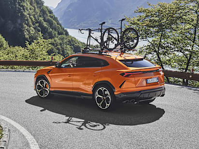 ACCESSORI ORIGINALI PRESENTS URUS ROOF BIKE CARRIER Lamborghini Paris