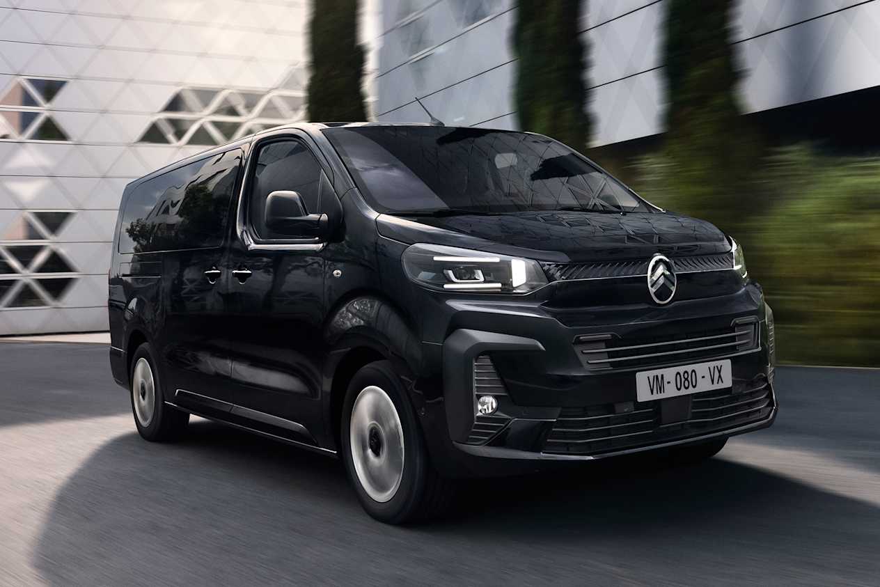 Citroën Spacetourer 2024 : trois quarts avant droit en mouvement