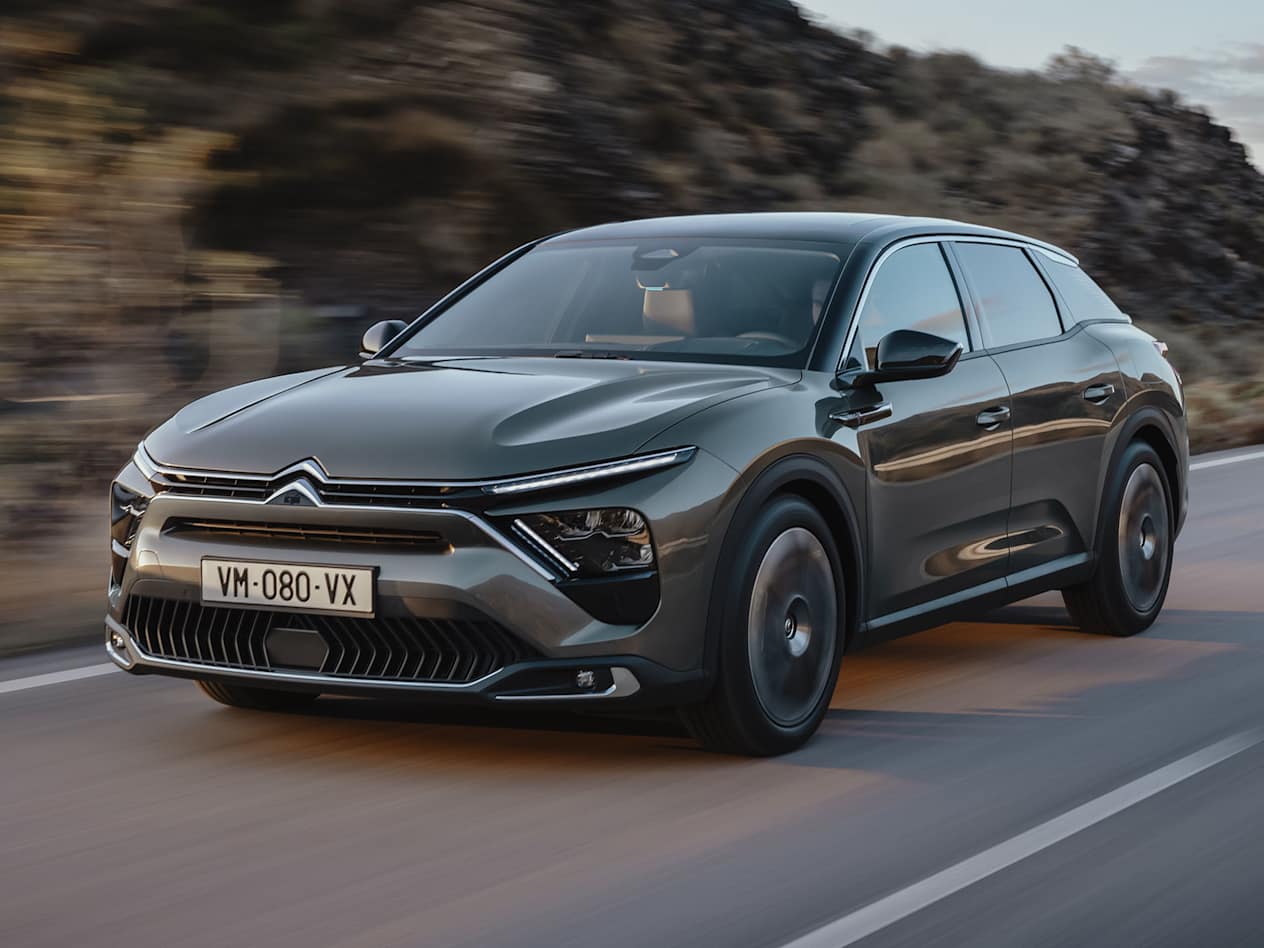 Nouvelle Citroën C5 X : Trois quart avant