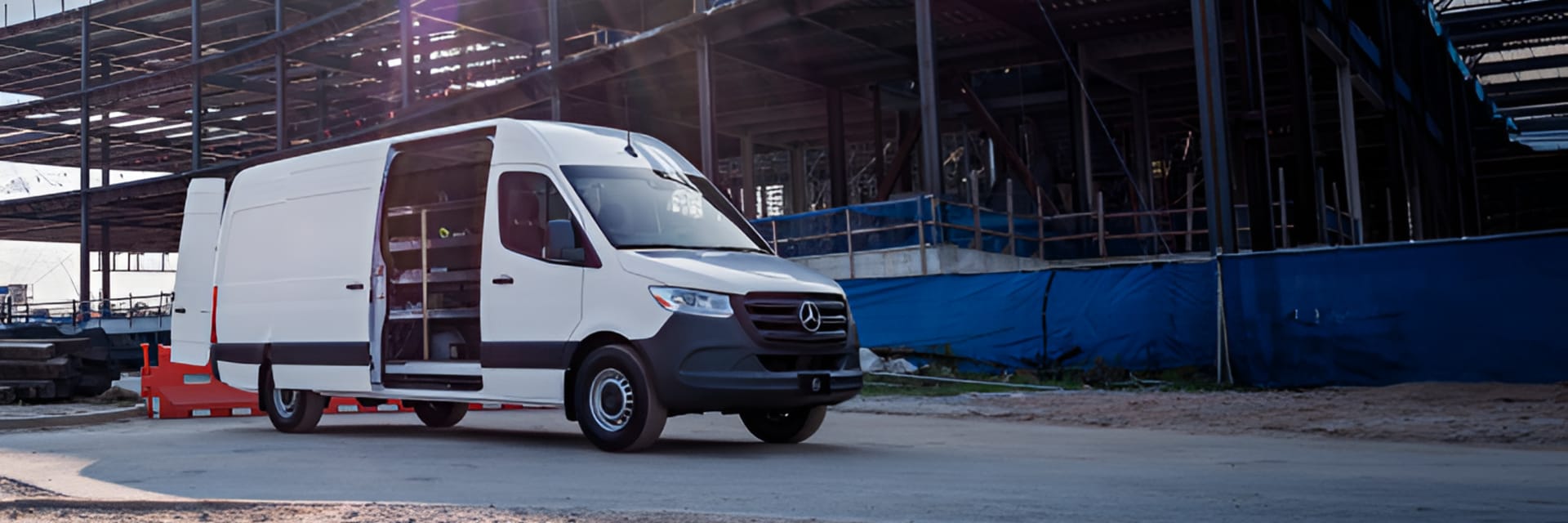 THE MERCEDES-BENZ VANS ADVANTAGE EVENT. 16-25 March