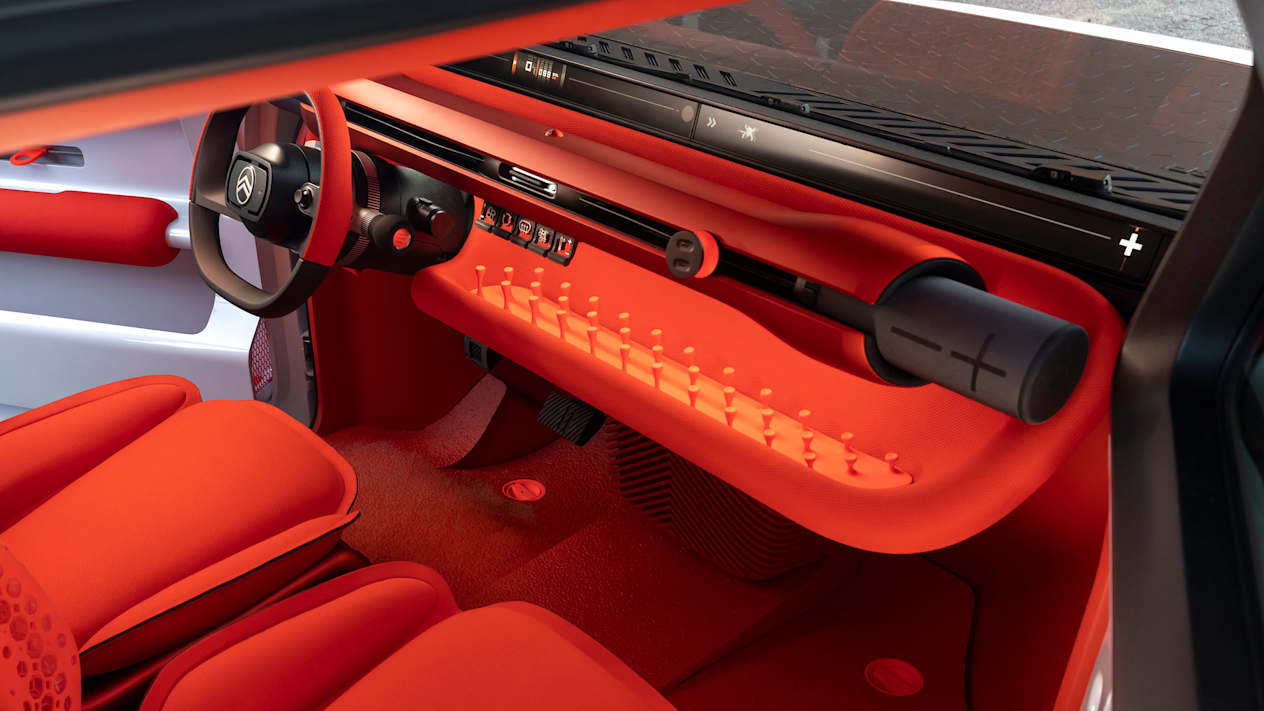 Concept-Car Citroën Oli (2022) : Intérieur depuis porte passager