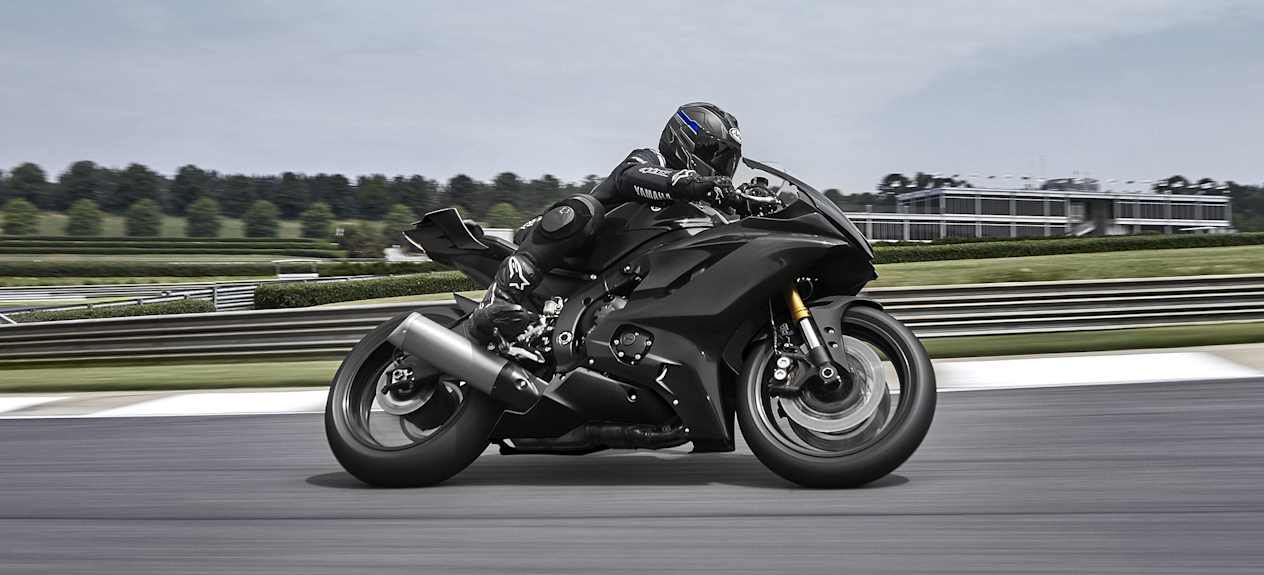 Yamaha R6 Race profil incliné