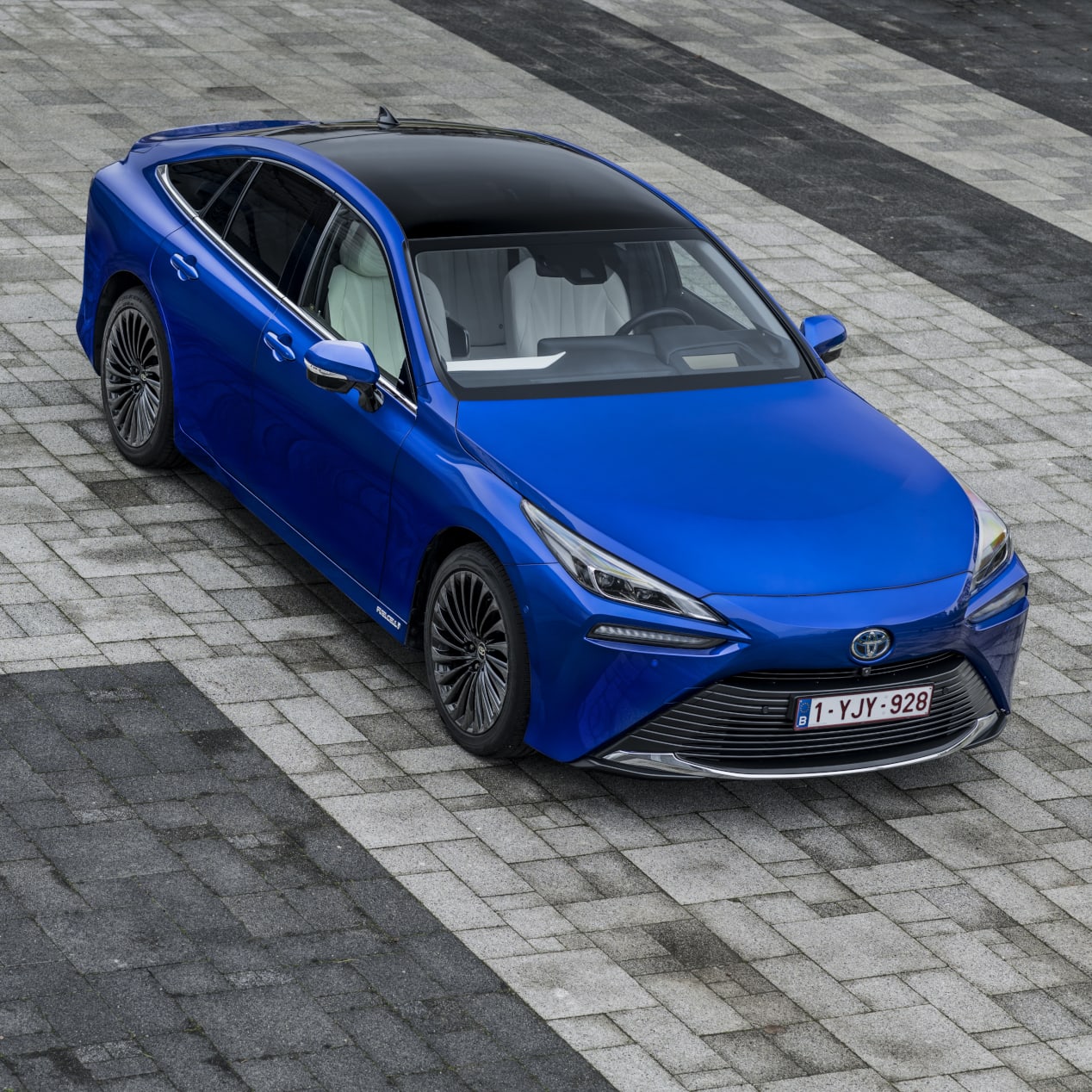 Toyota Mirai : la Berline à Hydrogène Luxueuse et Futuriste