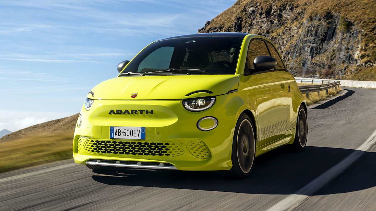 Fiat Abarth 500e Scorpionissima : Trois quart avant gauche