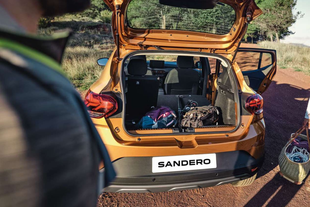 Sandero Storage