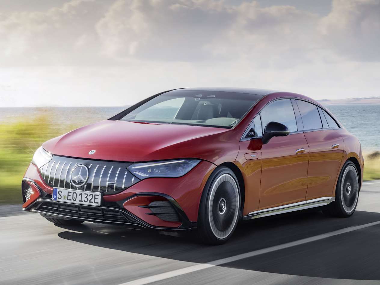 Mercedes-AMG 43 4Matic : Trois quart avant gauche en roulant