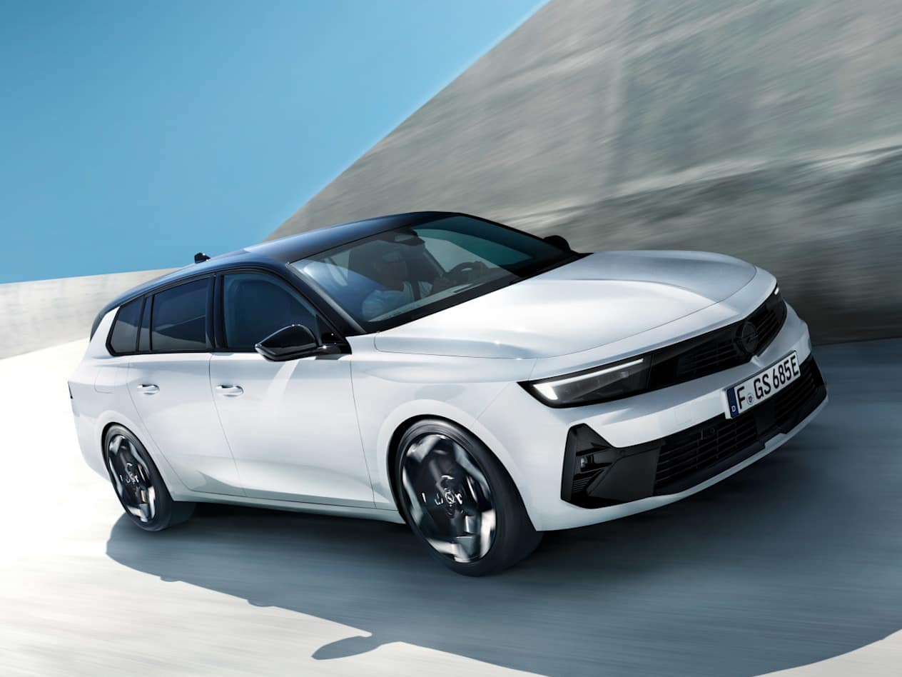 Opel Astra Sports Tourer GSe (2022) : Trois quarts avant droit
