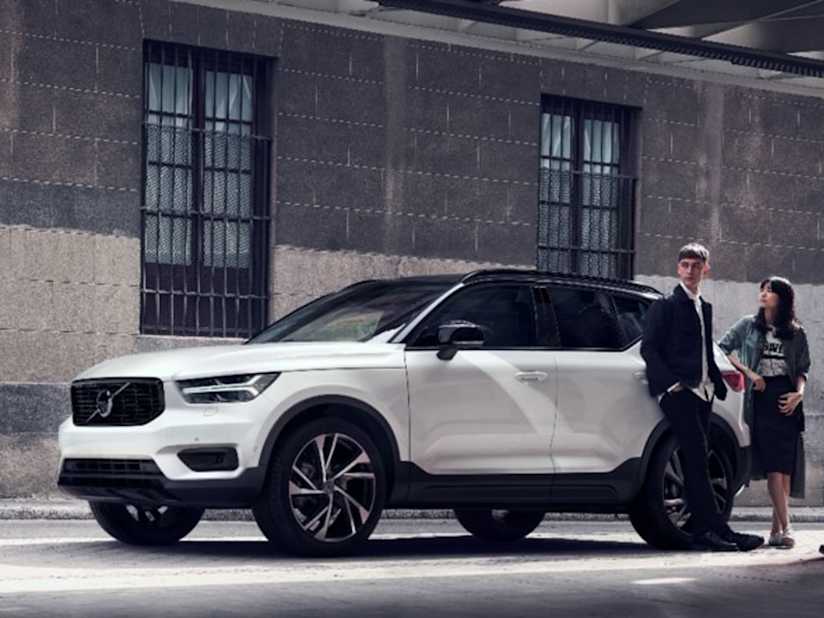 سيارة فولفو Xc40 الجديدة للبيع في قطر من الوكيل المعتمد دوماسكو