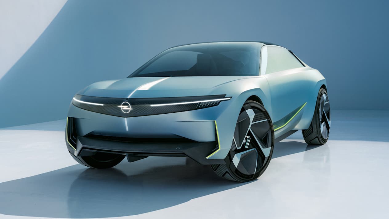 Concept Opel Experimental 2023 : trois quarts avant gauche statique