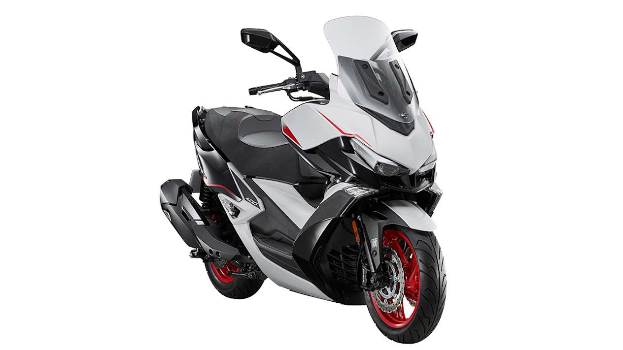 Kymco Xciting VS 400 SE 2024 : trois quarts avant