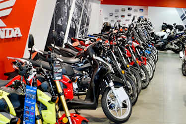 Second hot Hand Motorbike Shops 2024