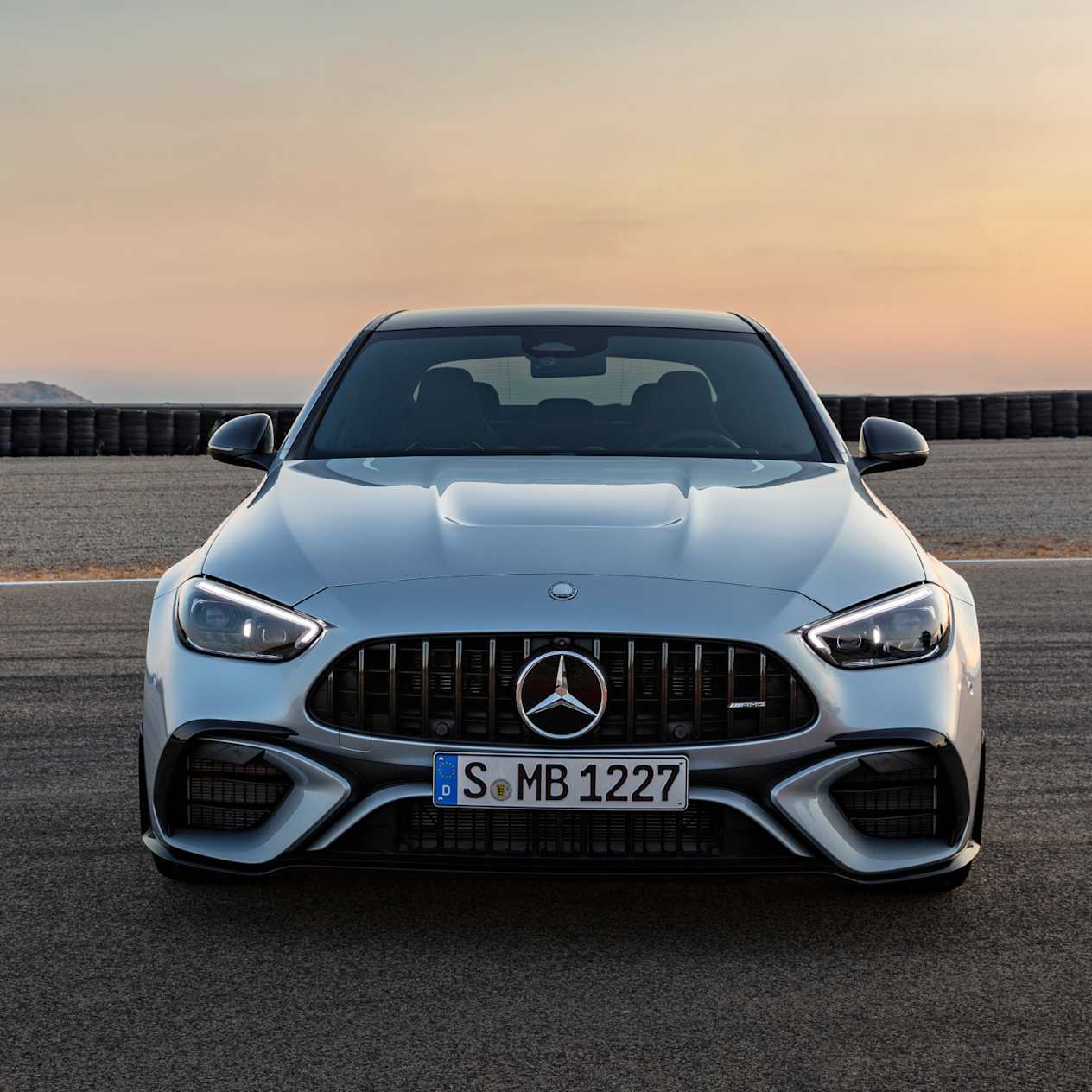 Mercedes-AMG C 63 SE berline : face avant statique