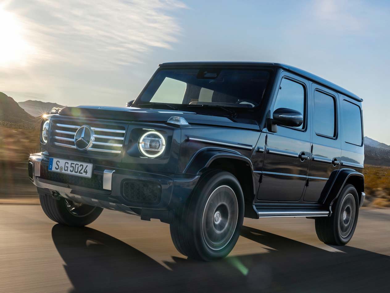 Mercedes Classe G 500 2024 : trois quarts avant gauche sur route