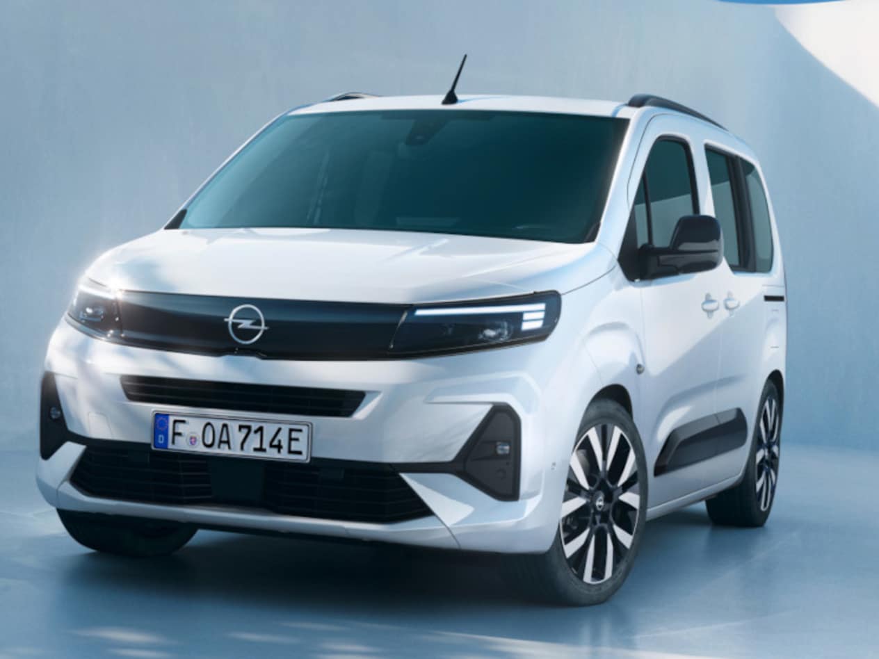 Opel Combo 2024 : trois quarts avant gauche statique