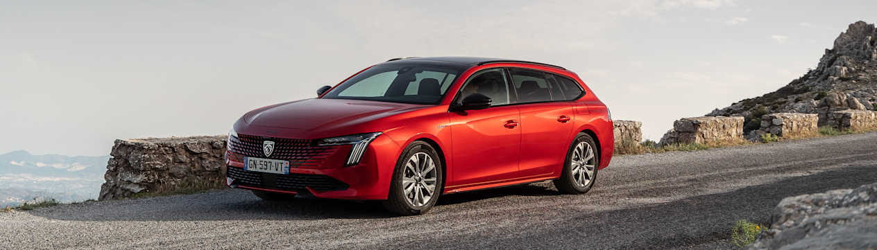 Peugeot 508 SW 2023 : trois quarts avant gauche statique