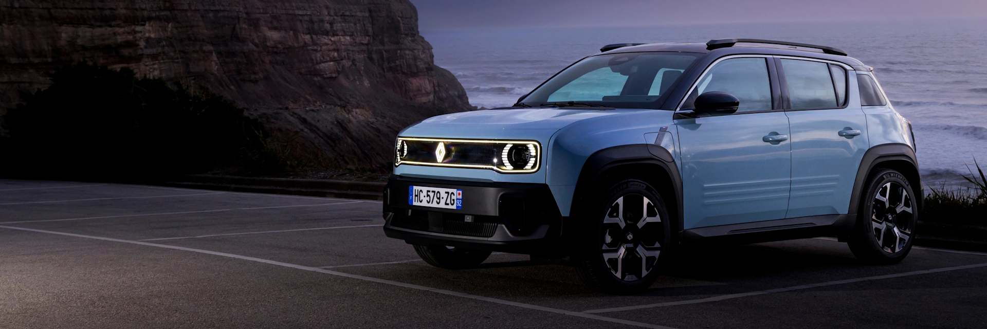 RENAULT 4 E-TECH ELECTRIC