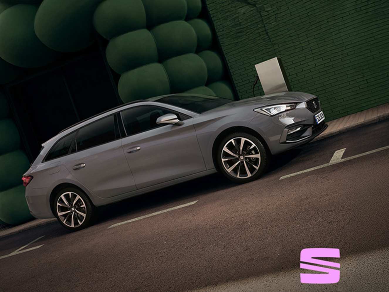 2025 SEAT Leon banner
