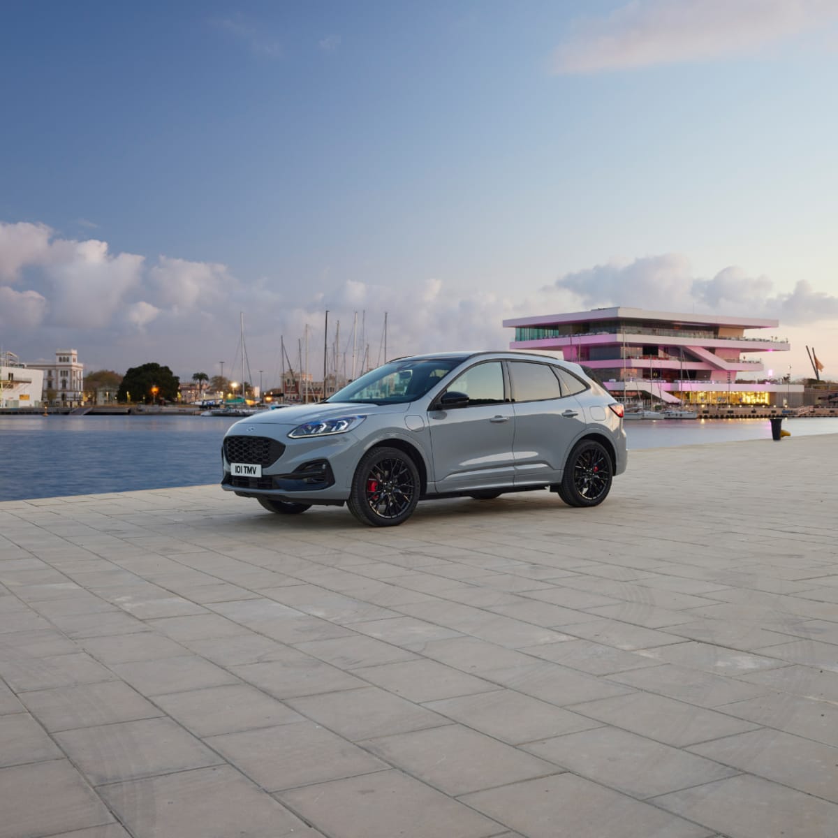 Ford Kuga Graphite Tech Edition FHEV now only £508/month Keith Motors Christchurch & Verwood