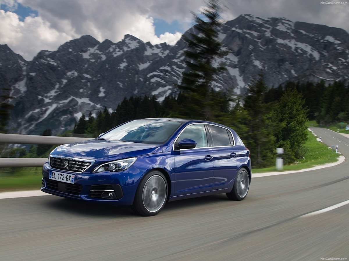 Peugeot 308 1 поколение