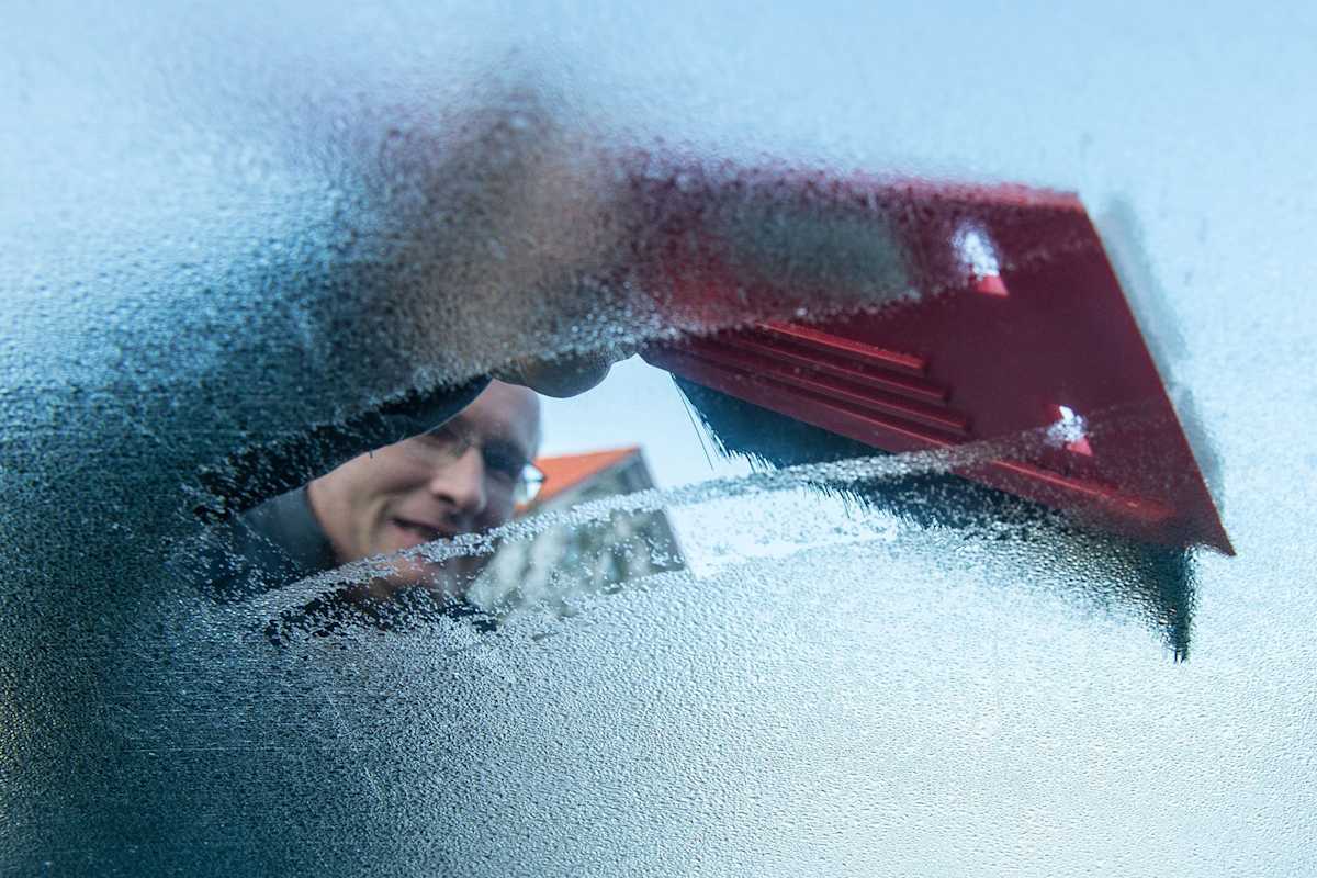 How To Stop Your Windscreen Freezing Windsor Motors