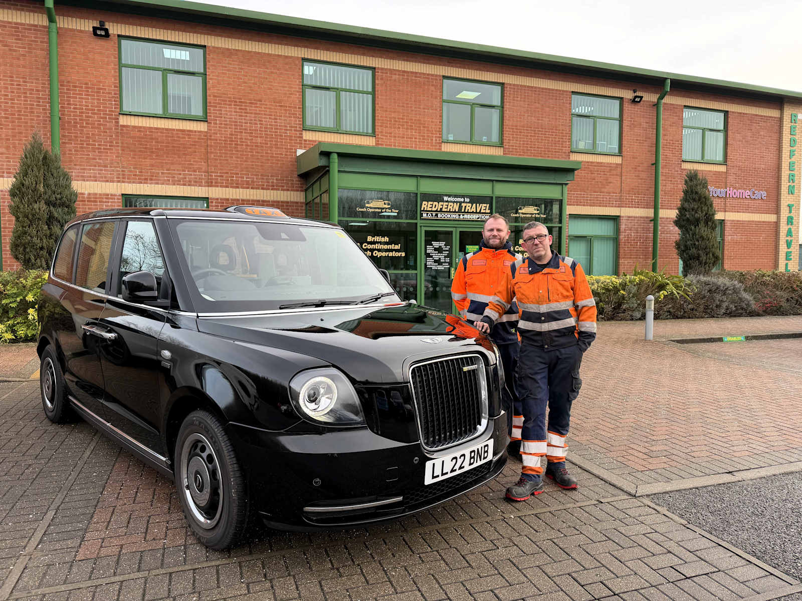 LEVC APPOINTS JOHNSON BROS TOURS & REDFERN TRAVEL AS OFFICIAL AFTERSALES PARTNER IN EAST MIDS