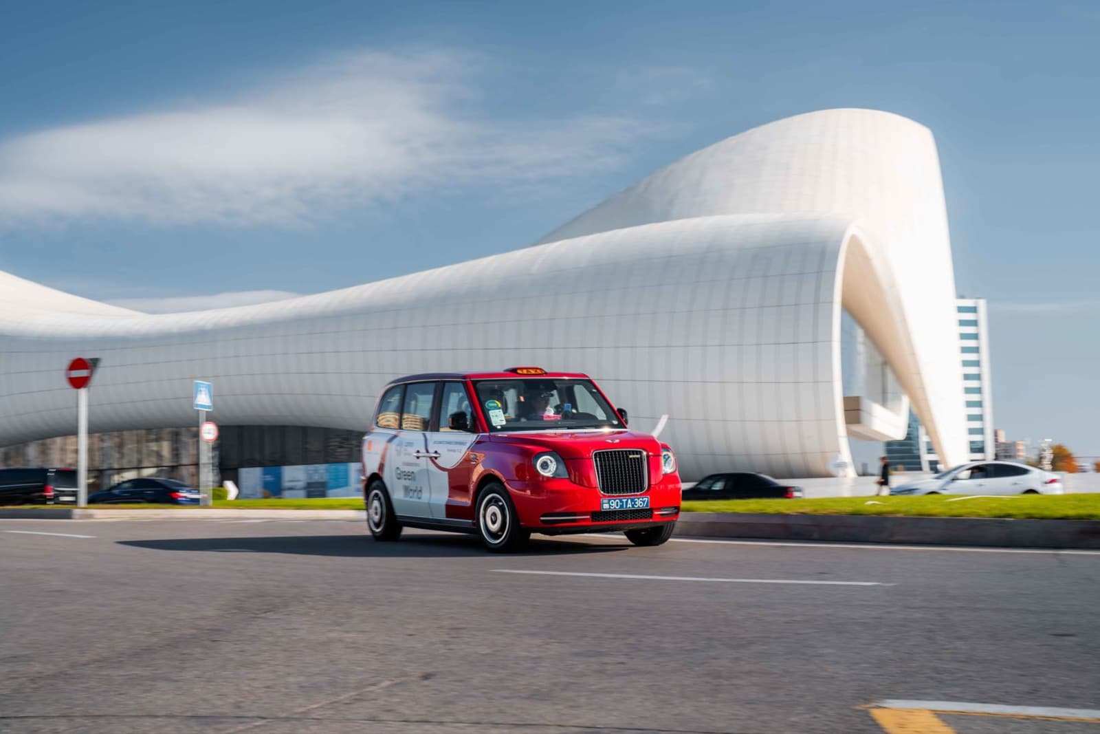 LEVC DELIVERS 153 NEW TX IN AZERBAIJAN SUPPORTING SUSTAINABLE TRANSPORT SOLUTIONS AT COP 29