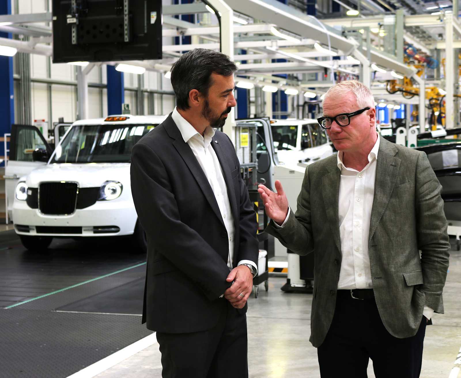 LEVC HOSTS MAYOR OF THE WEST MIDLANDS RICHARD PARKER ON VISIT TO ANSTY FACTORY