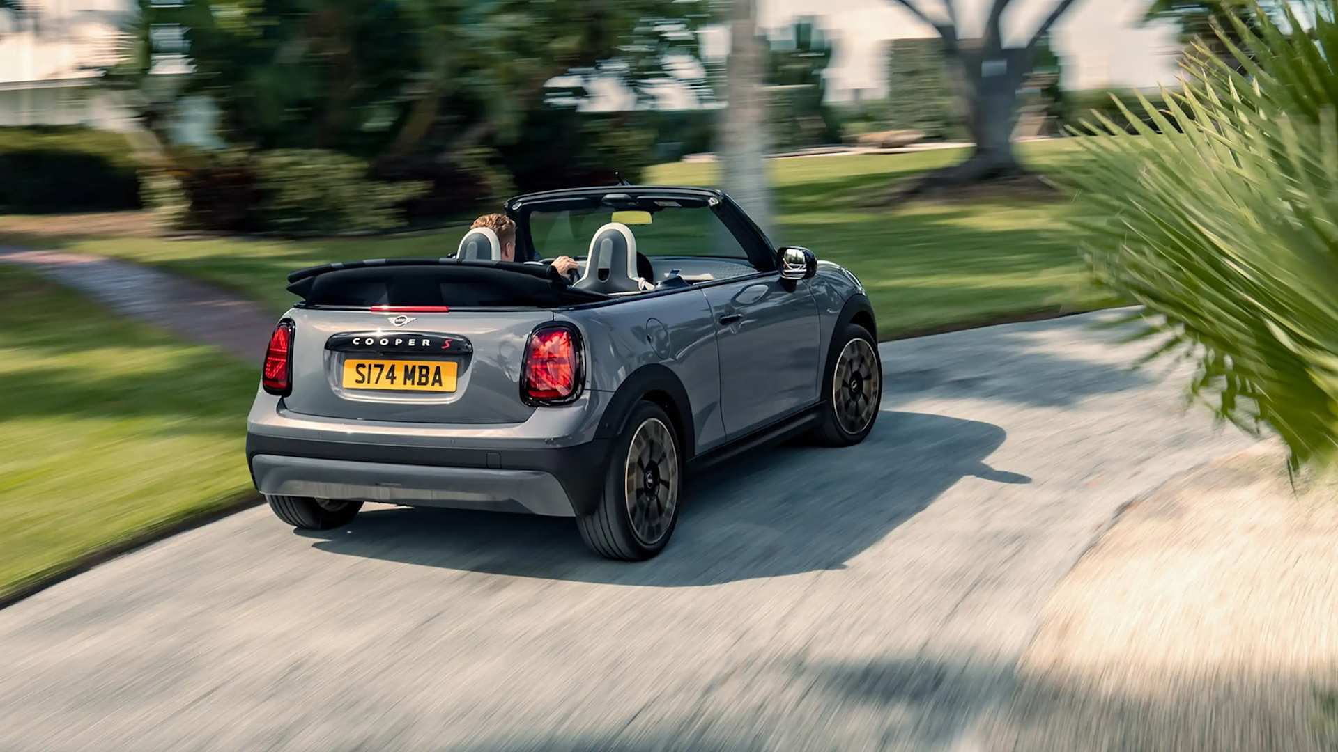 NEW MINI COOPER CONVERTIBLE.