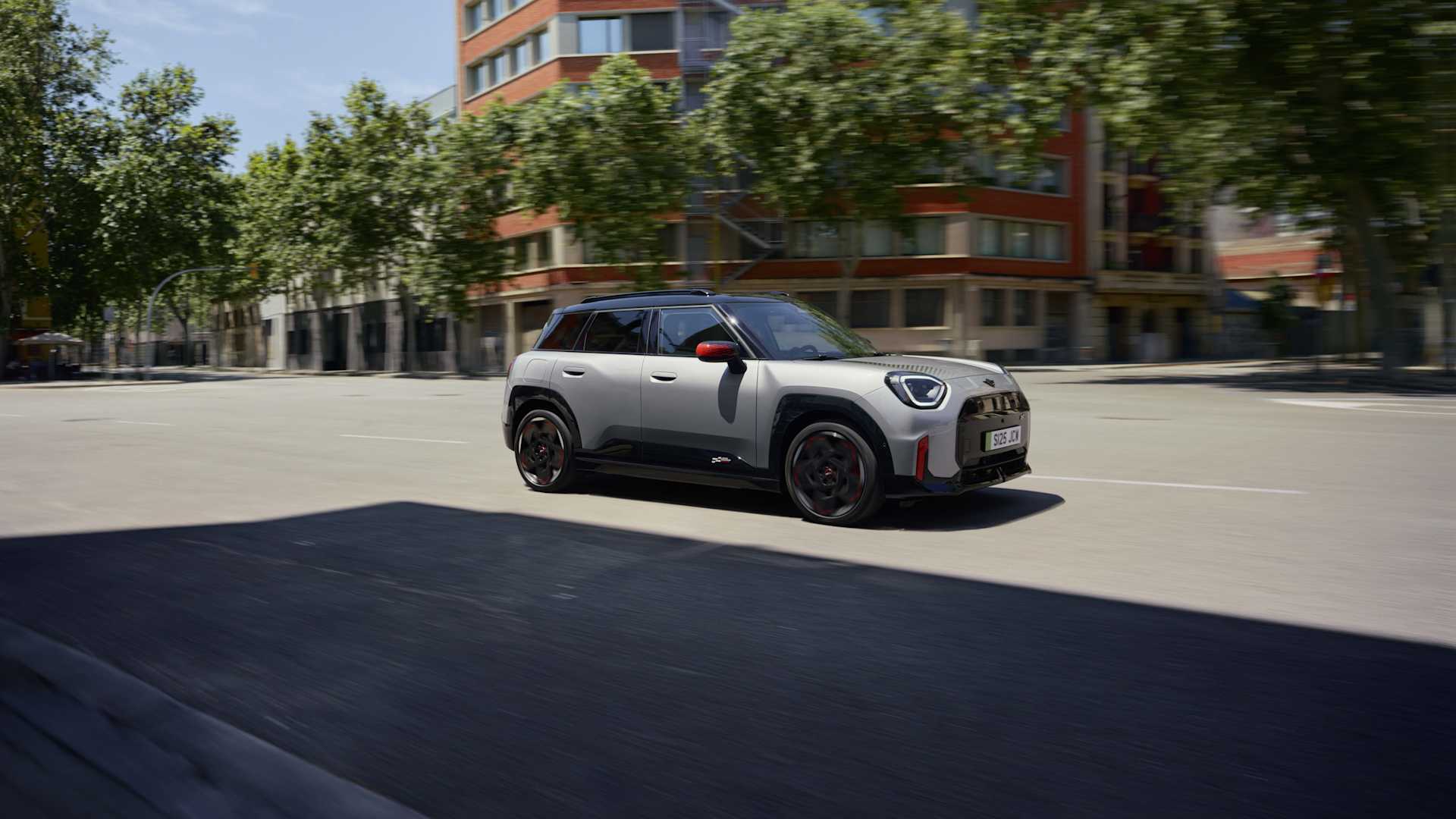 MINI Aceman and MINI Cooper Electric free 5 year servicing offer.