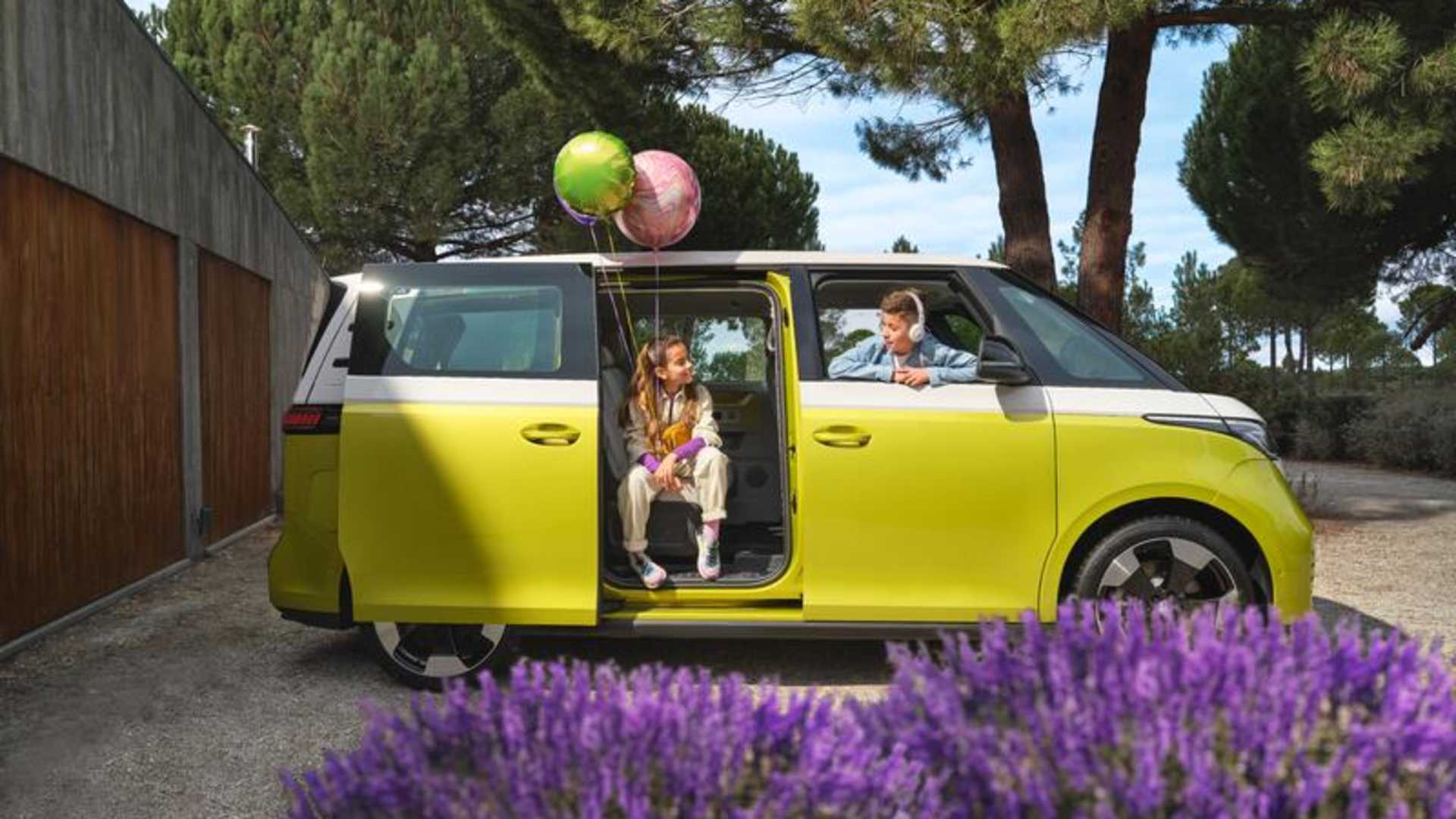 The new all-electric ID. Buzz.