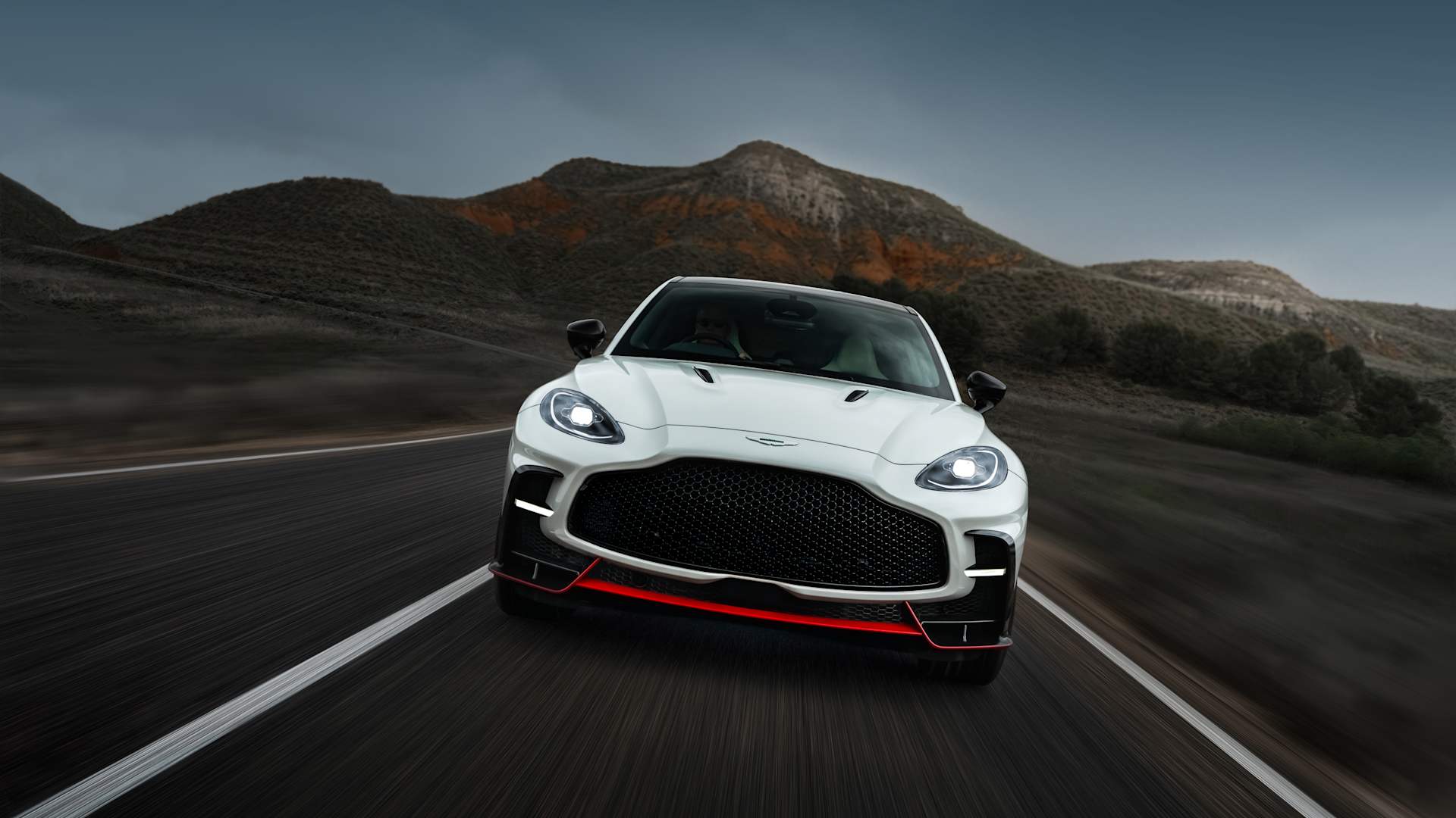 Aston Martin DBX S