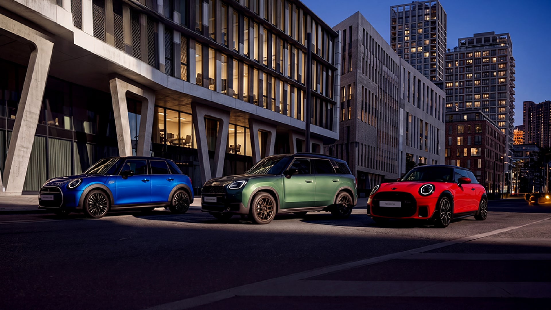OWN A MINI FOR AED 133,000 ONLY