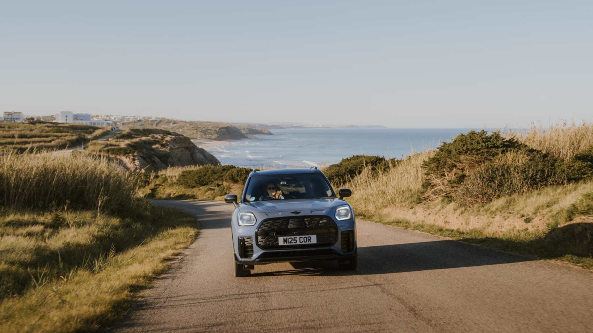 MINI COUNTRYMAN.