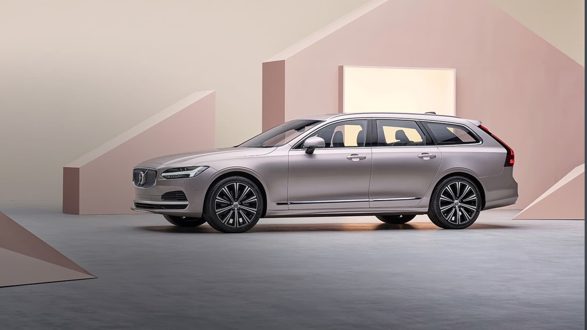 Volvo V90 Plug-in Hybrid