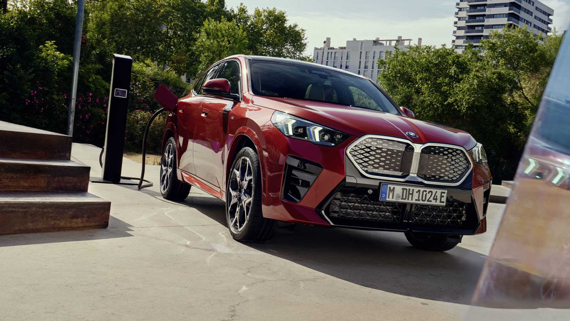 السيارة BMW iX2 الجديدة